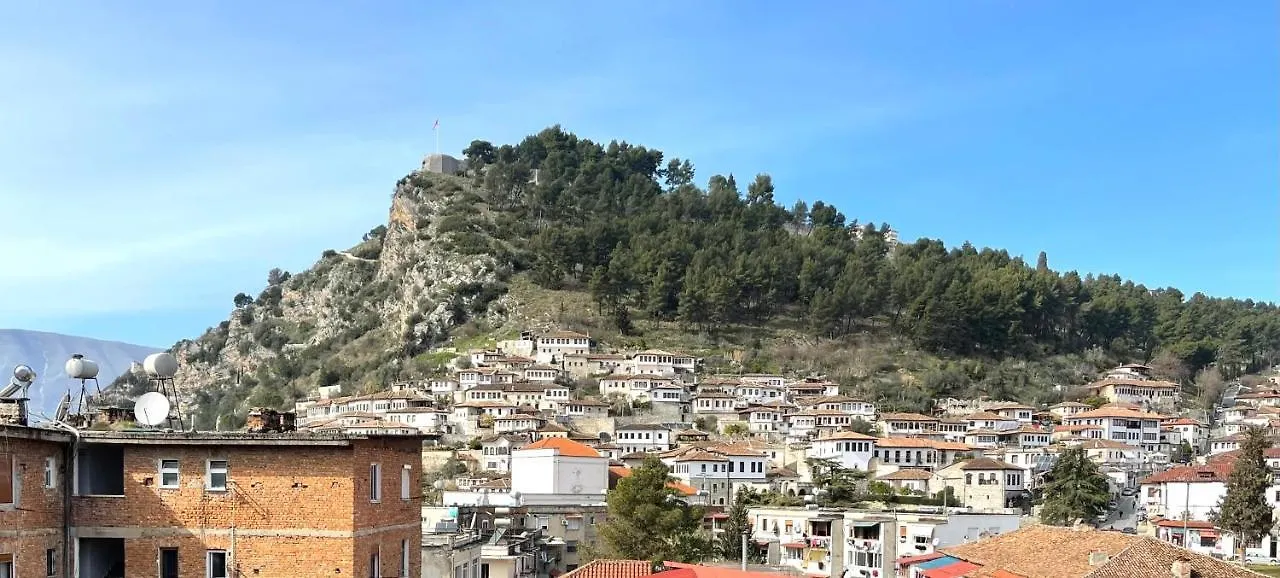 Joni & Joy Center Apartment Berat